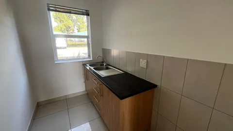 Waterford Office Park, Cnr Witkoppen & Waterford dr, Fourways - 434m² (3)